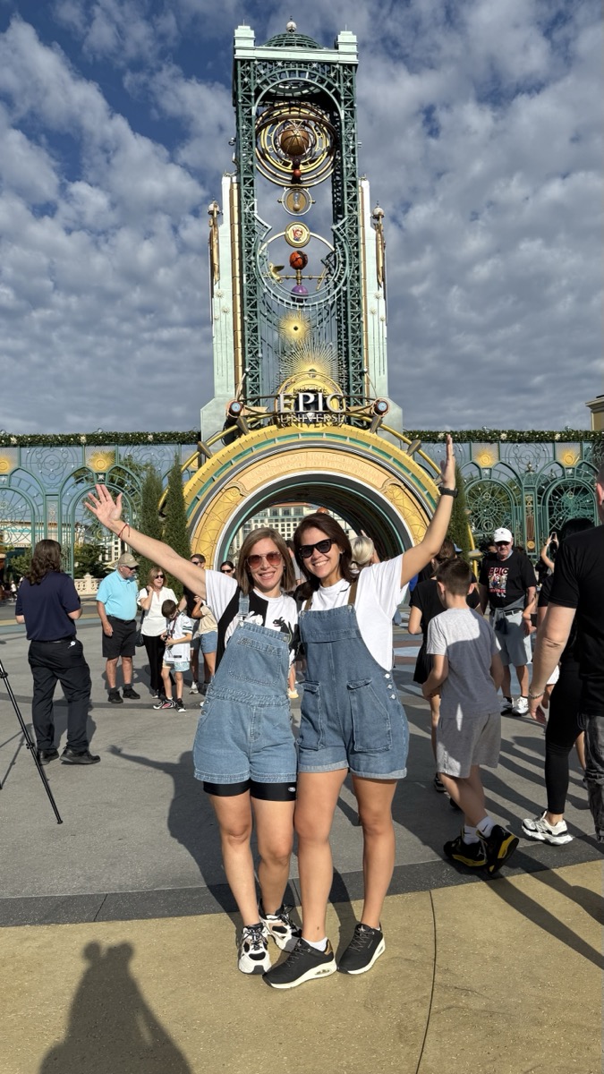 Disney & Universal